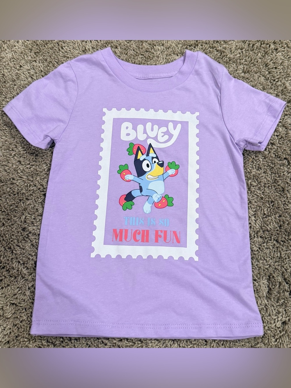 Kids Lavender 'Bluey' Graphic Tee - Playful Stamp Design